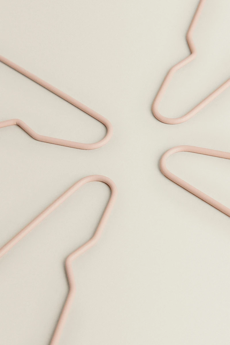 PACK OF RUBBERIZED BABY HANGERS (PACK 6)