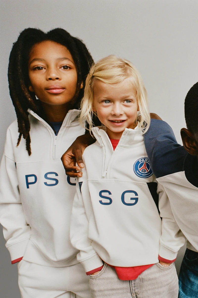 PSG ® LOGO SWEATSHIRT