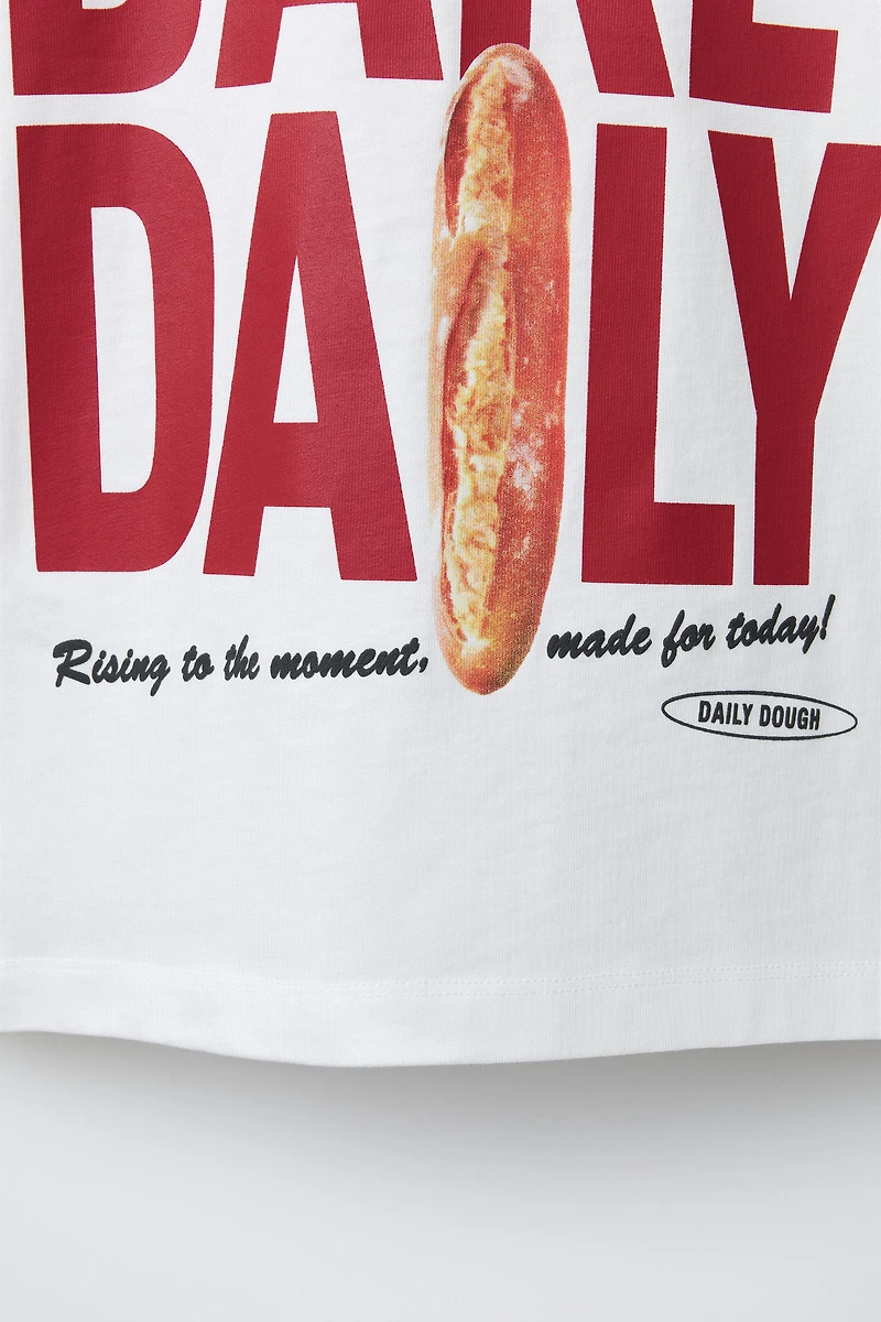 BREAD STICK PRINT T-SHIRT