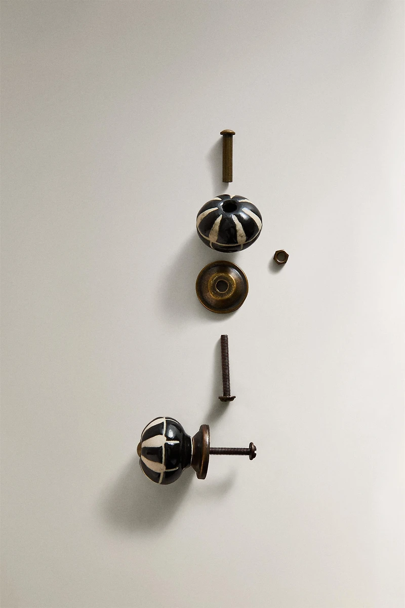 SET OF STRIPED CERAMIC KNOBS (SET OF 2)