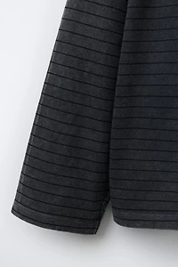 T-SHIRT EFFET DÉLAVÉ RAYURES ET INSCRIPTION