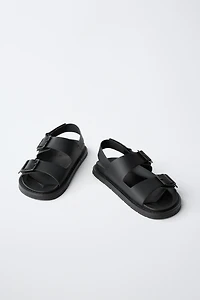 SANDALES À BOUCLES