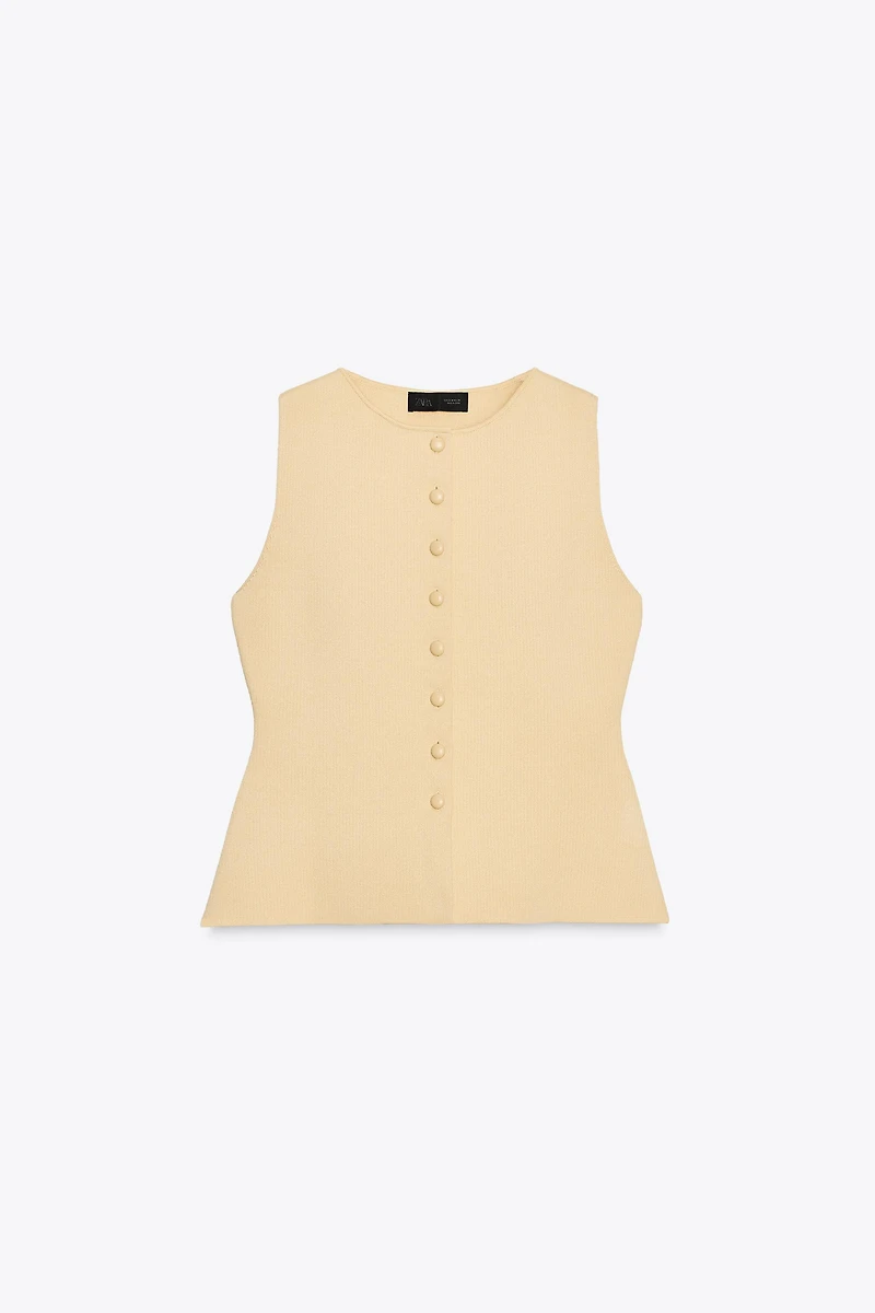 BUTTON KNIT VEST