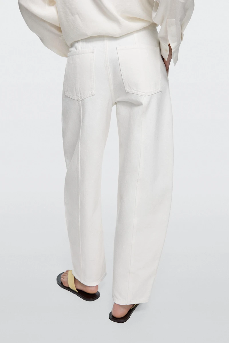 Barrel fit jeans with seam details