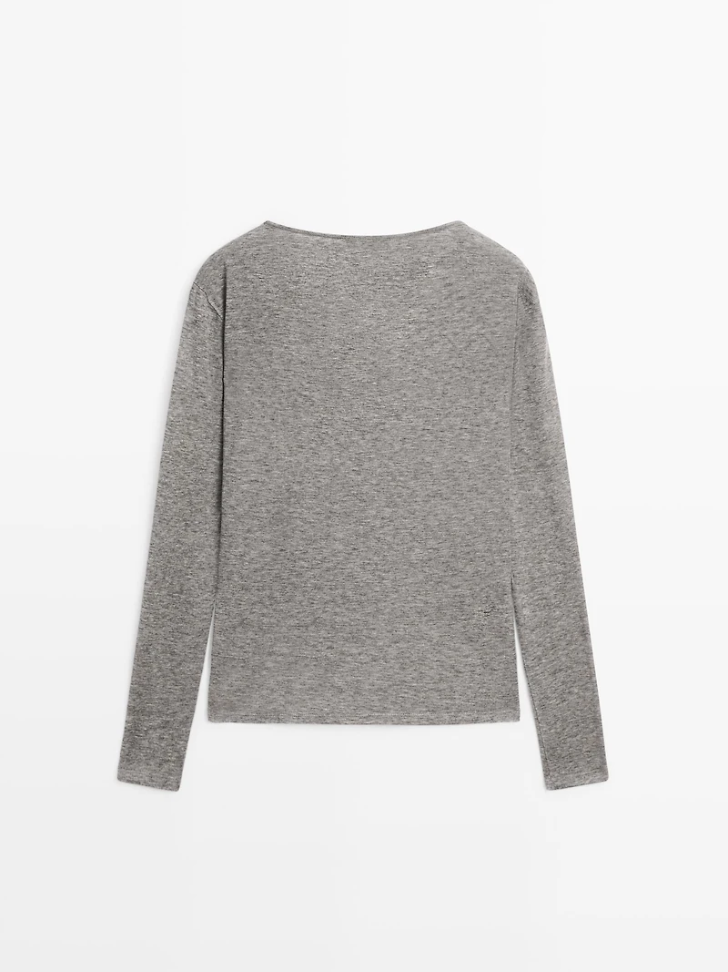 V-neck T-shirt with lace detail