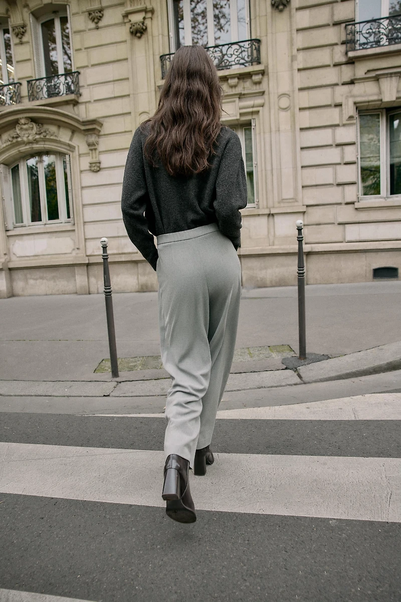 SOFT FEEL KNIT JUMPER