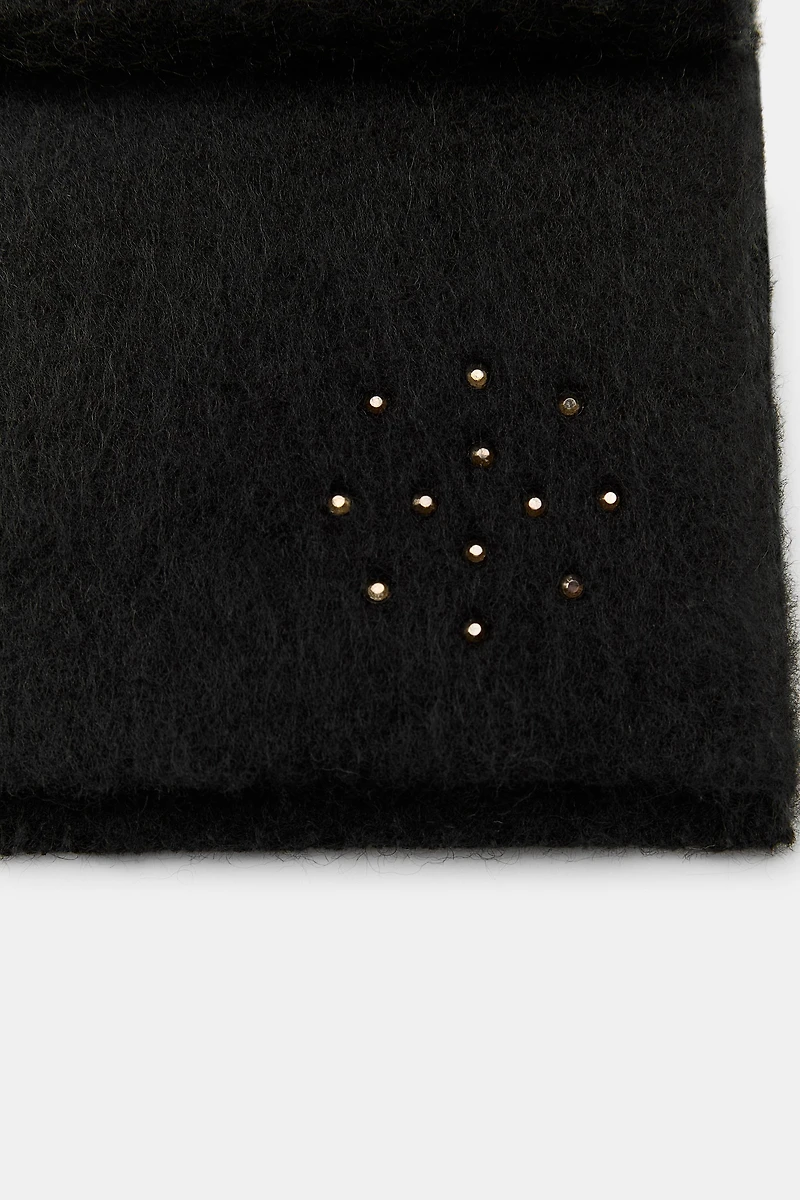 ÉCHARPE AVEC LAINE ET STRASS