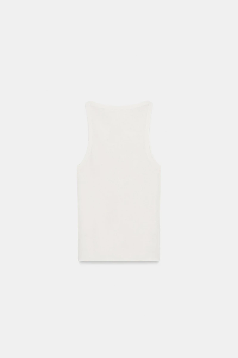 TOP EN MAILLE FINE SANS MANCHES