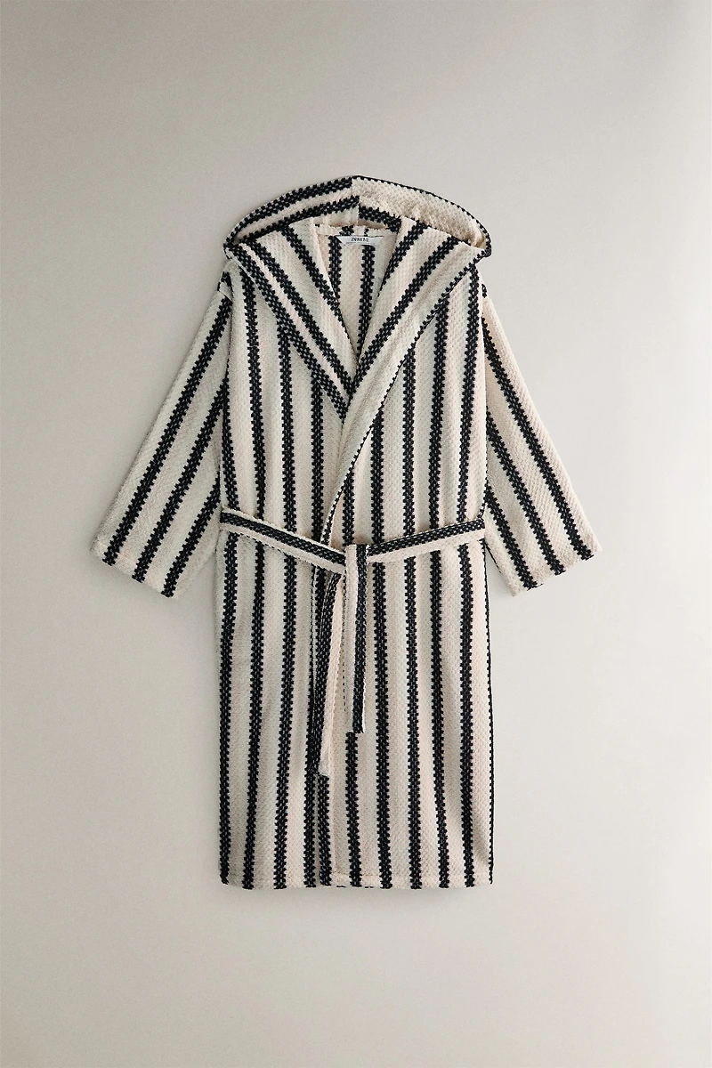GEOMETRIC JACQUARD BATHROBE