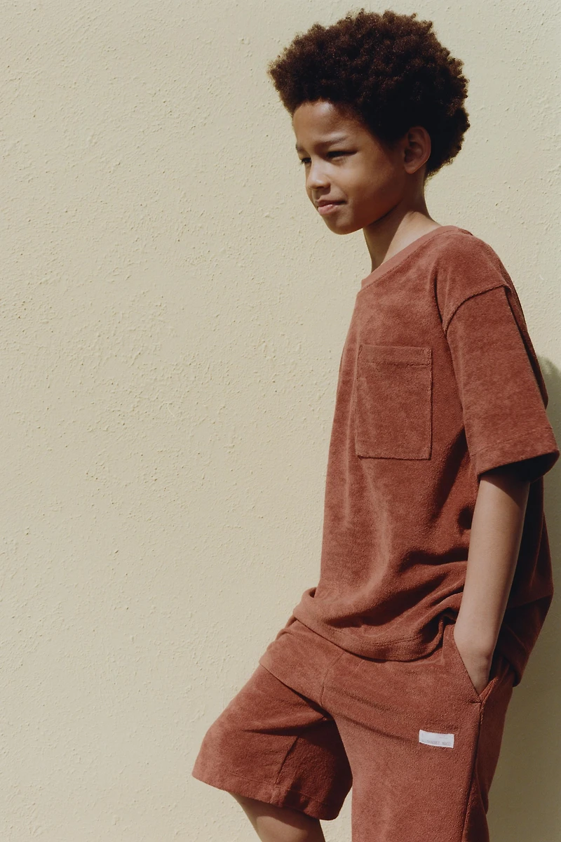 STRIPED TERRYCLOTH T-SHIRT AND SHORTS SET