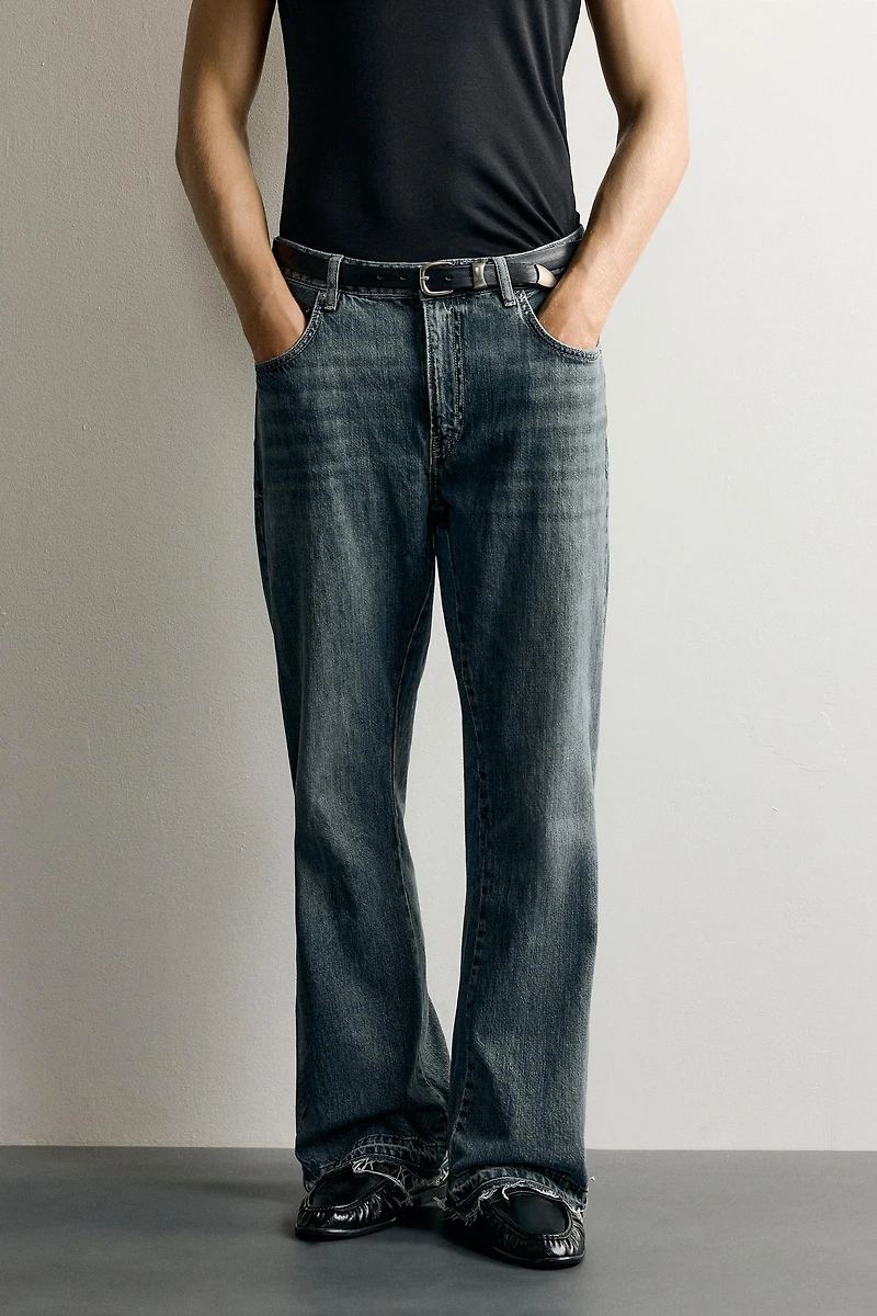 FLARE FIT JEANS