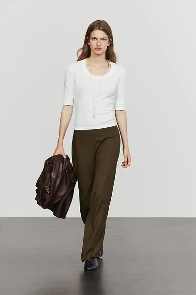 Flowing baggy pants