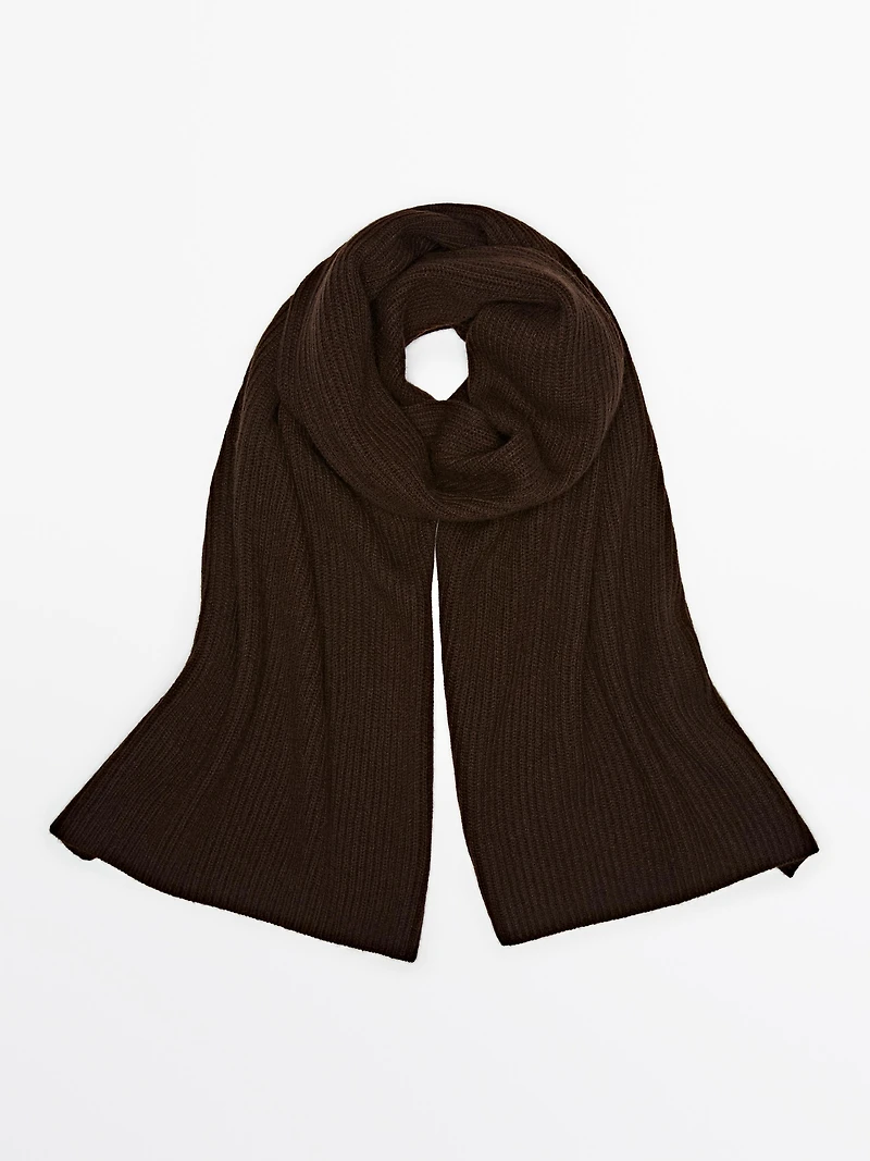 Ribbed 100% cashmere scarf