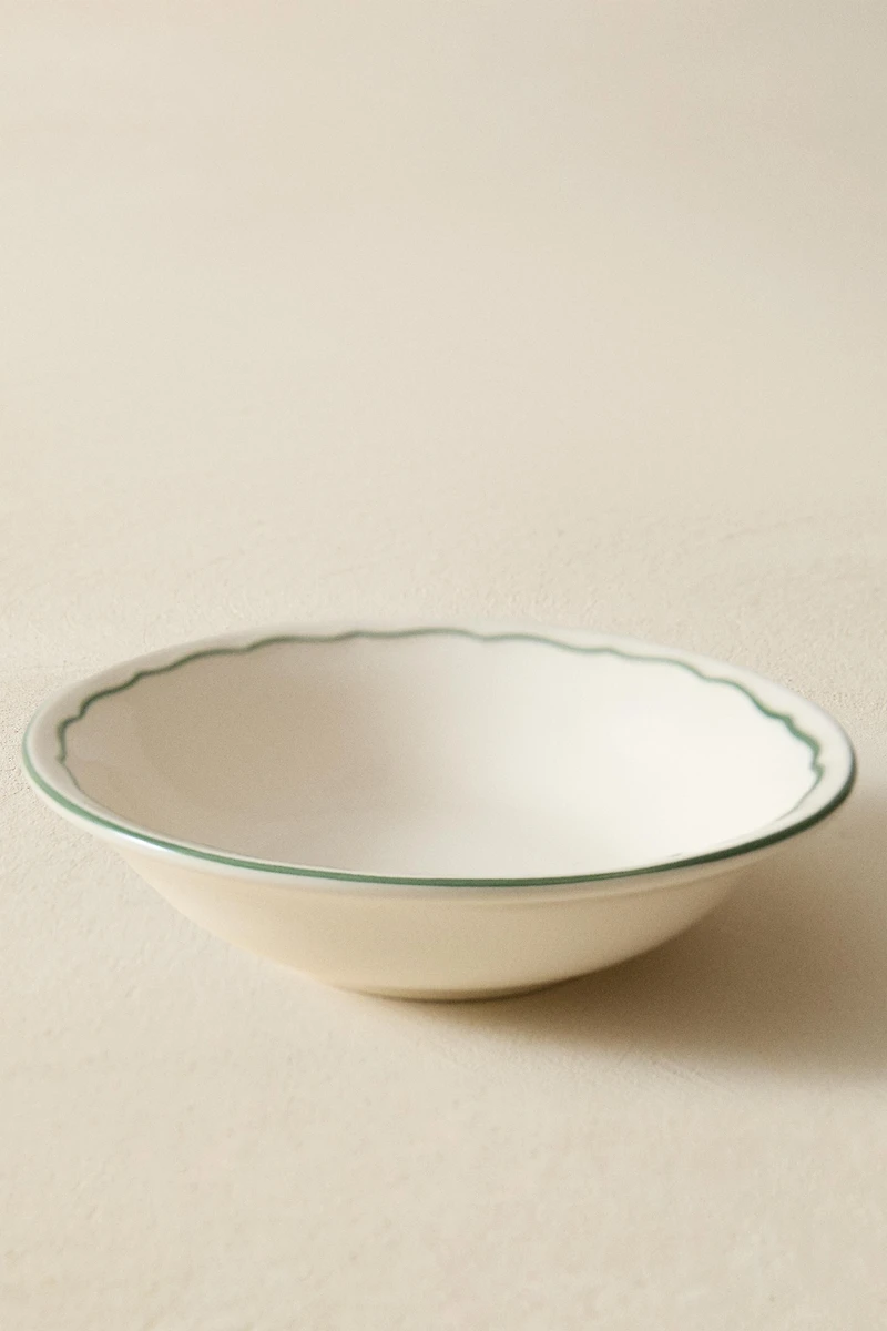 EARTHENWARE DINNER BOWL WITH CONTRASTING RIM