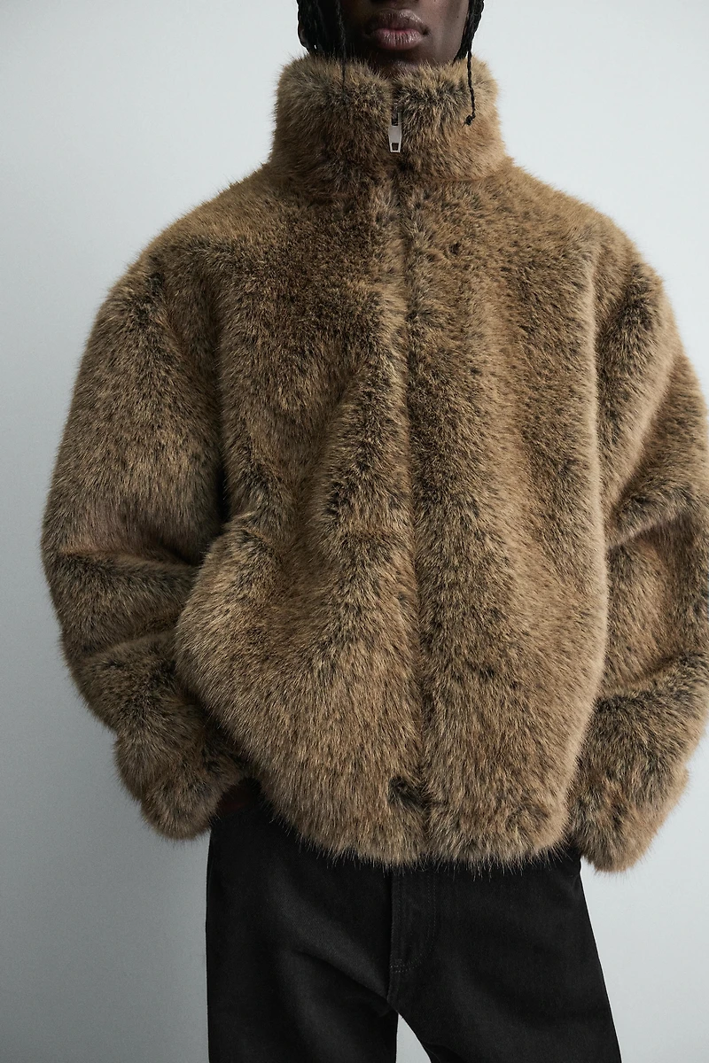 SHORT FAUX FUR COAT