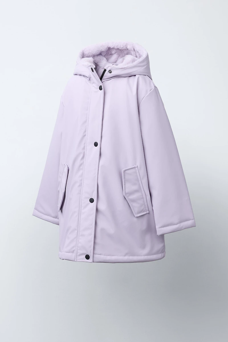 RUBBERIZED WATER RESISTANT FUR EFFECT RAINCOAT