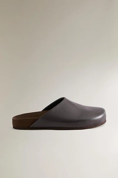MINIMAL LEATHER CLOGS