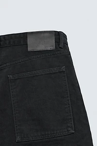 WIDE FIT JEANS