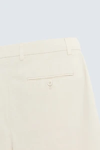 BERMUDA REGULAR FIT PLIS