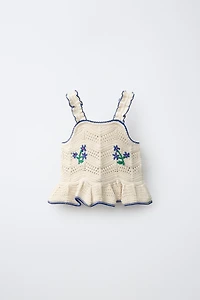 EMBROIDERED FLOWER KNIT TOP
