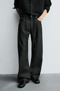 RELAXED FLARE FIT JEANS