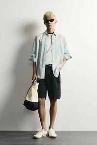 STRAIGHT FIT DENIM SHORTS
