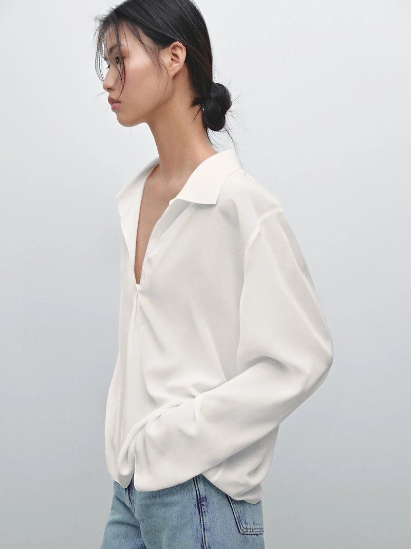 Flowing shirt with polo collar