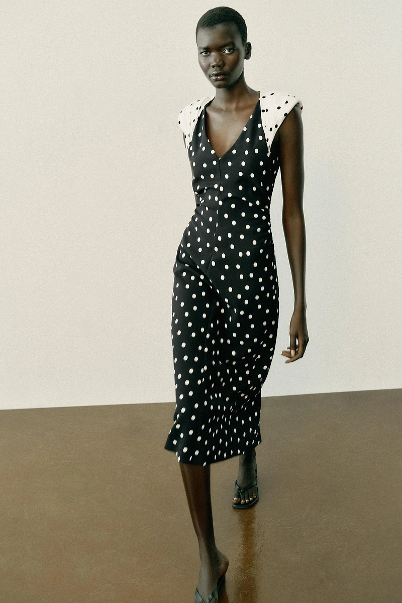 ROBE MI-LONGUE À POIS ET ÉPAULETTES