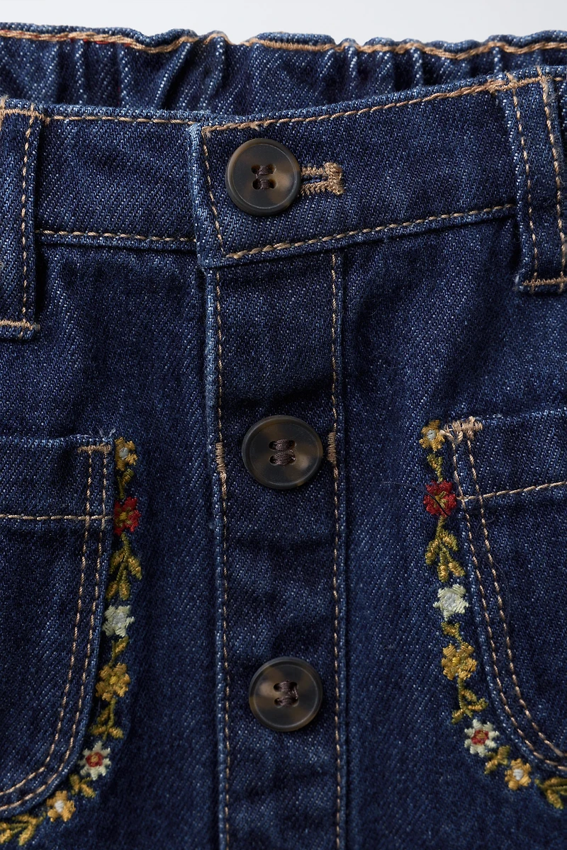 EMBROIDERED FLOWER DENIM SKIRT