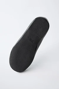 PATENT LEATHER BALLET FLATS WITH BOWS