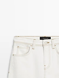 Straight-leg jeans with hem detail