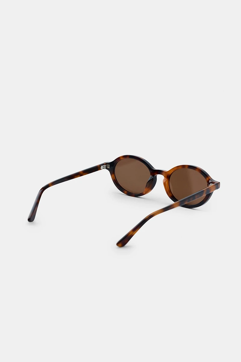 OVAL PLASTIC SUNGLASSES