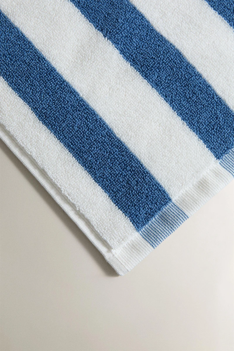WIDE STRIPE BATH TOWEL