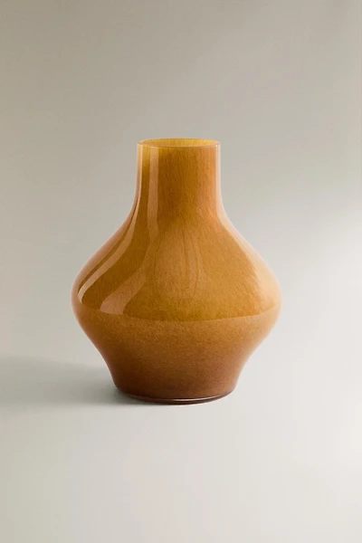 GLASS VASE