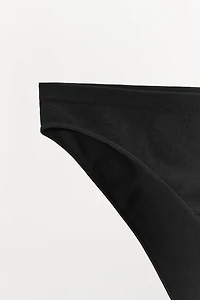 CULOTTE CLASSIQUE SANS COUTURE