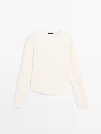 Long sleeve T-shirt with rounded hem