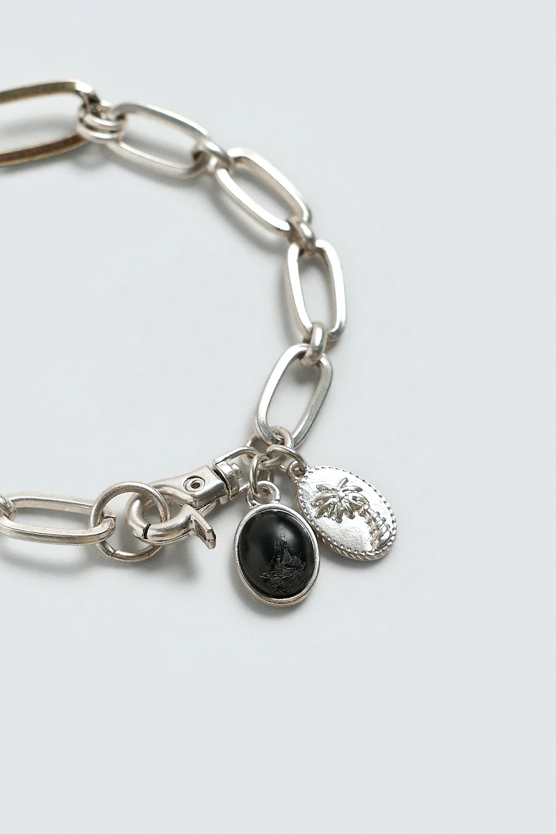 METAL CHARM BRACELET