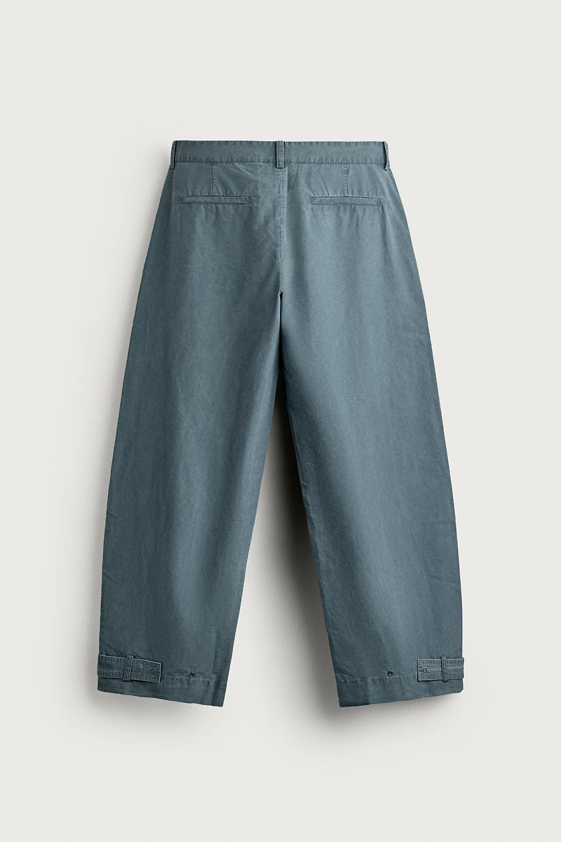 PANTALON DÉLAVÉ COUPE DÉCONTRACTÉE AVEC PATTES
