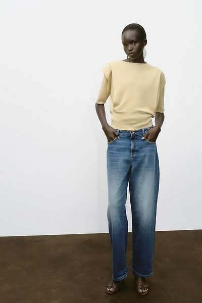 TOP EN MAILLE À ÉPAULETTES