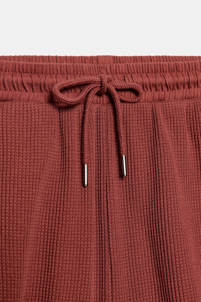 TEXTURED SHORTS