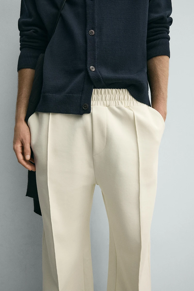 PANTALON DE JOGGING TECHNIQUE À COUTURE