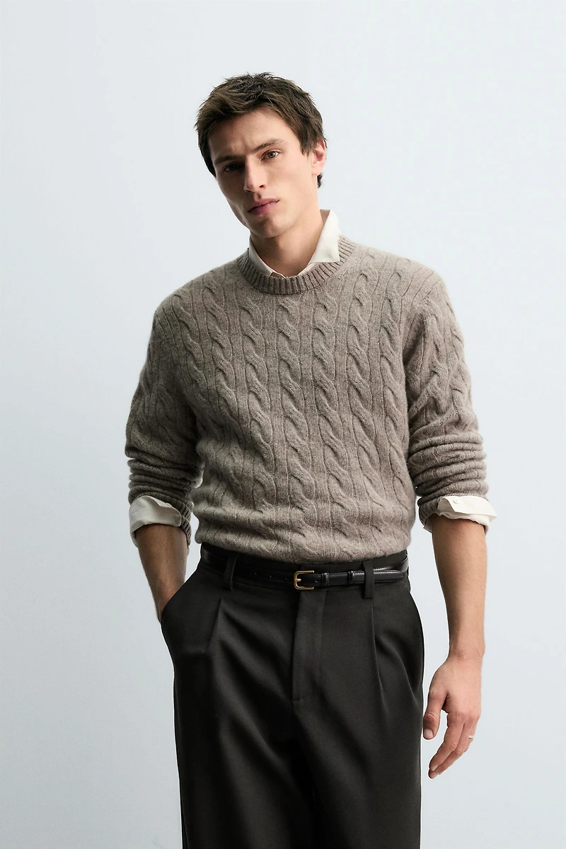 100% WOOL CABLE SWEATER