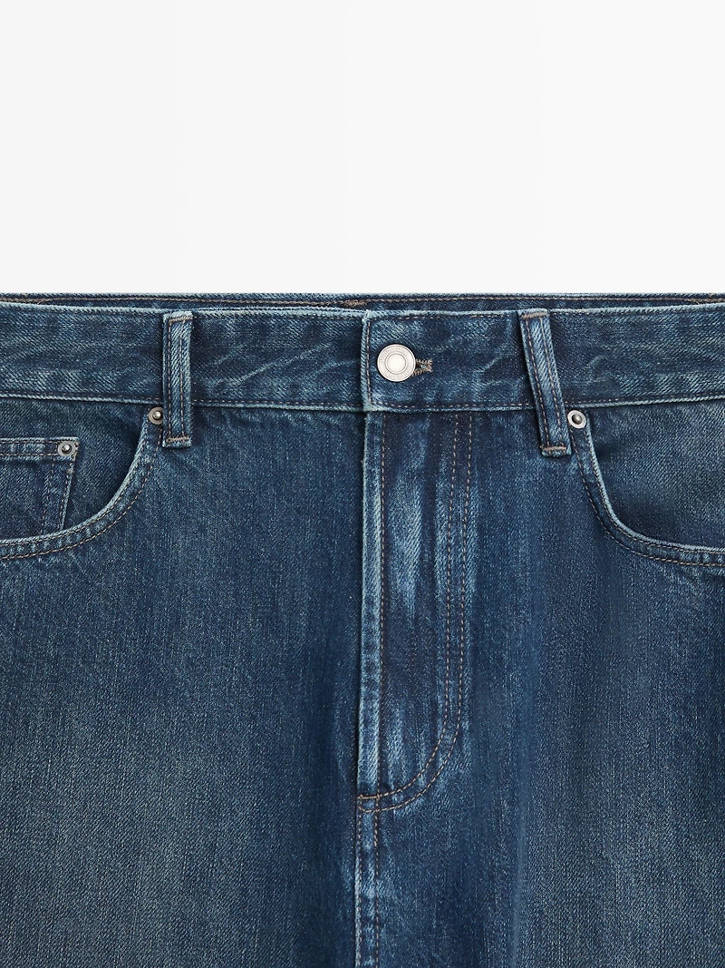 Wide-leg jeans