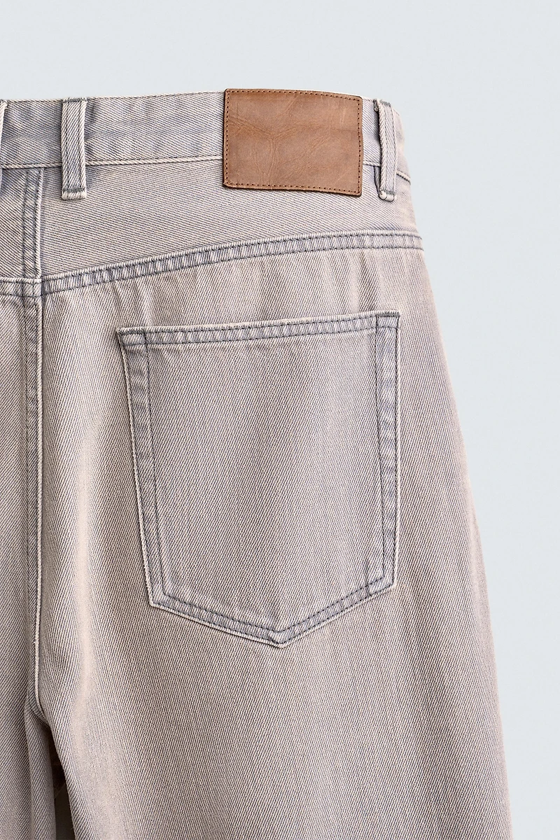 RELAXED ANKLE FIT JEANS