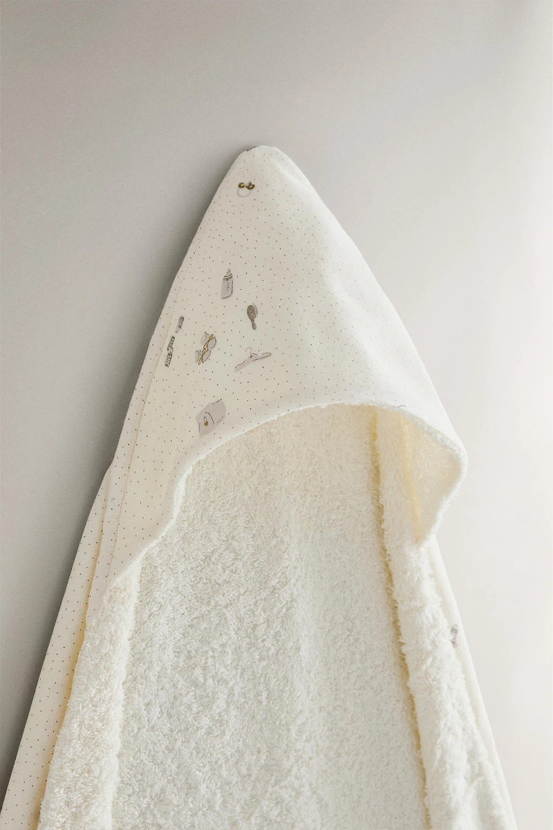 HOODED BABY BATH TOWEL