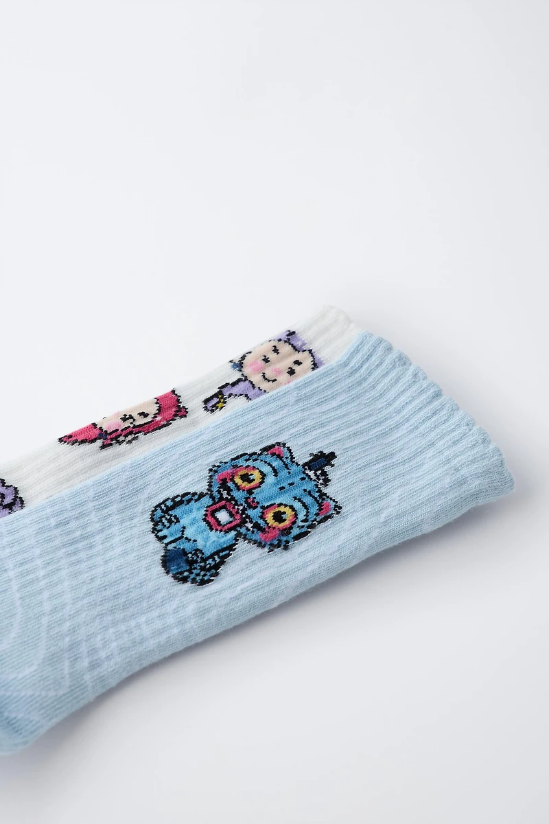 TWO-PACK OF KPOP DEMON HUNTERS™ NETFLIX © MID-CALF SOCKS