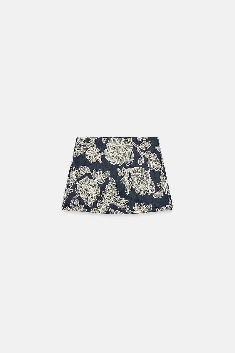 EMBROIDERED SKORT