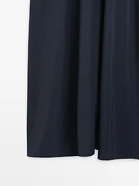 Robe fluide évasée à bretelles