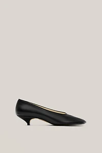 Soft heel shoe