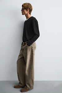 BASIC V-NECK SWEATER
